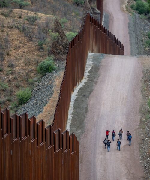 Estados Unidos desplegará hasta 1.500 soldados más en la frontera con México tras los anuncios de Trump