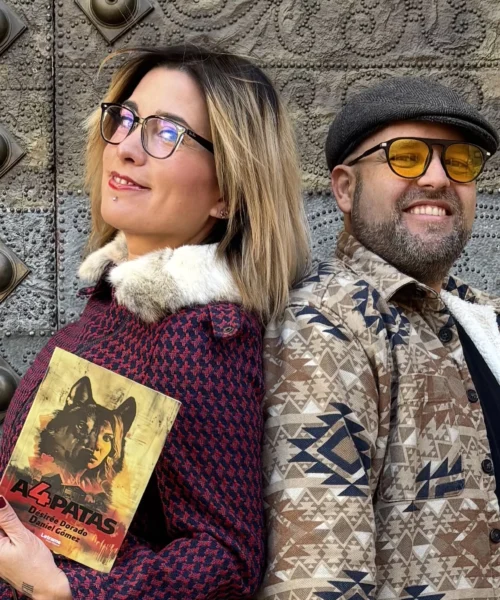 Tensión, nobleza y humor negro: «A 4 patas» cautiva al mundo literario