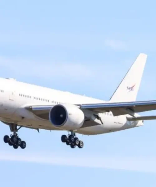 El nuevo laboratorio en el aire de la NASA es un Boeing 777 modificado, el avión más grande de su flota