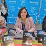 Firma de libros de Rebeca García-Noblejas Moya en la parada de la Editorial Letrame