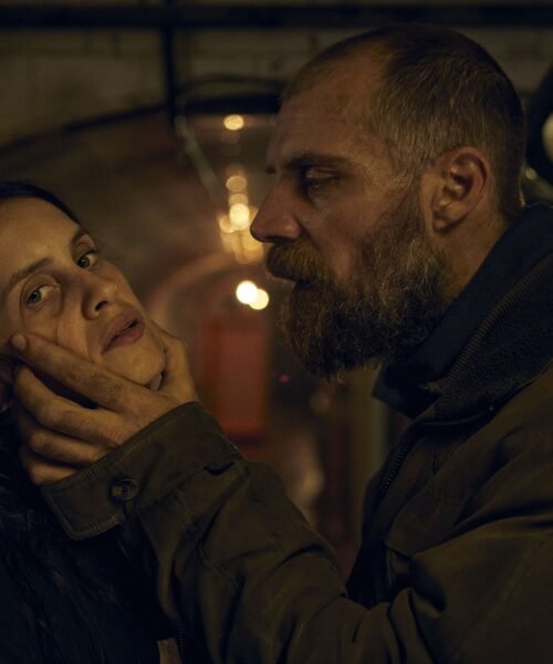 La «monstruosidad brutal» de Los sin nombre, la serie que llevó a la «redención» a Miren Ibarguren, Rodrigo de la Serna y Milena Smit