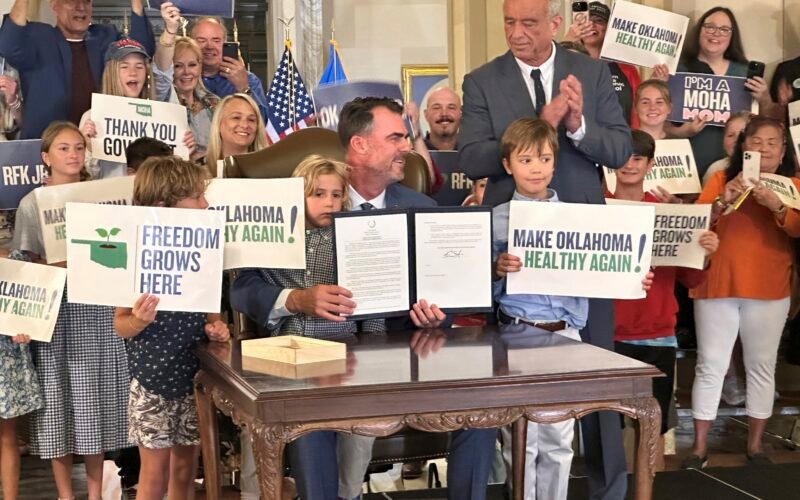 Expertos designados por el gobierno de Trump respaldan una demanda histórica del movimiento antivacunas