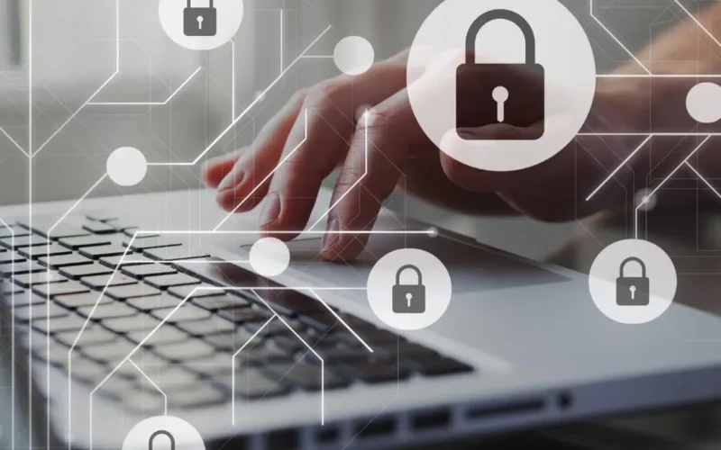 ¿Tienes más privacidad en tu ordenador o en tu móvil? Esta es la respuesta de un experto en ciberseguridad