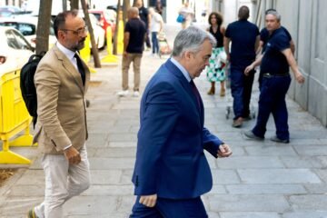 Cerdán niega haber cobrado comisiones y se presenta como víctima por negociar la investidura de Sánchez con PNV y Bildu