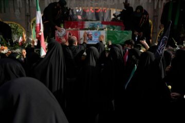 Última hora del conflicto en Oriente Próximo, en directo | Comienzan en Irán los funerales de militares y científicos muertos en la guerra con Israel