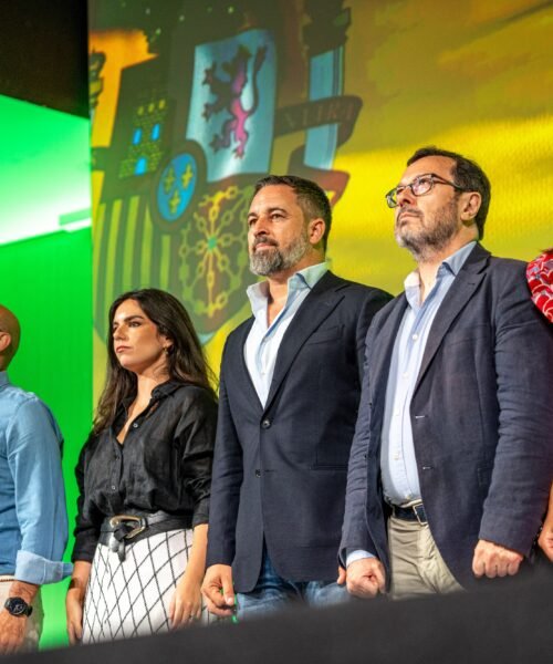 Vox quiere devolver a la ilegalidad a más de un millón de inmigrantes regularizados