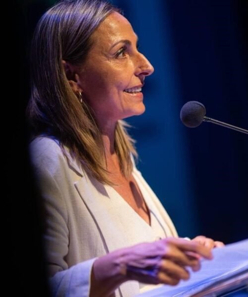 La familia de Guillem Agulló y la Generalitat chocan por el futuro del premio antifascista