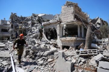 Guerra de nervios frente a los escombros de Tel Aviv tras el contraataque con misiles de Irán