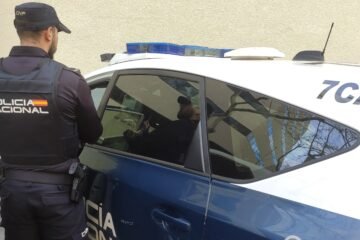 Dos detenidos por agredir a dos mujeres para robarles el bolso en Gandia