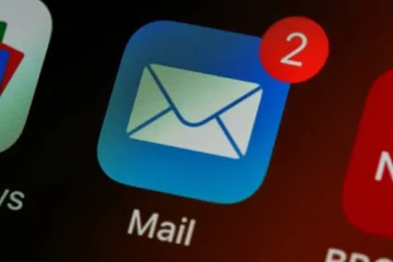 Piénsalo antes de hacer clic: por qué es peligroso usar esta opción común en los correos que recibes