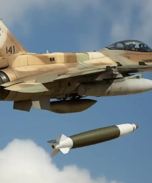 Así es la MPR-500, la bomba israelí que atraviesa 1 metro de hormigón armado y ya se usa contra Irán