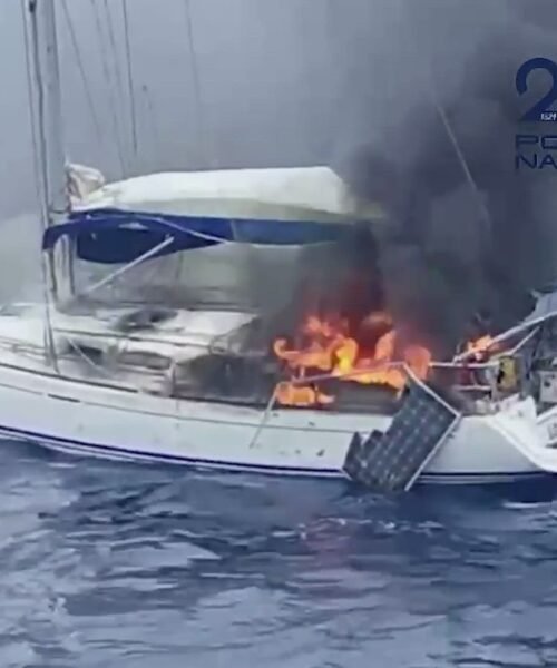 Herido grave un presunto narco al incendiar el velero con un alijo de cocaína para hundirlo