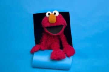 Hackean la cuenta de Elmo de ‘Barrio Sésamo’ para difundir mensajes antisemitas