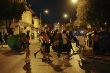 Alta tensión durante la noche en Torre Pacheco:“Si los ultras te cogen solo, te machacan”