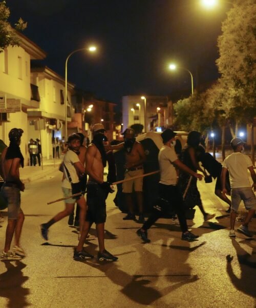 Alta tensión durante la noche en Torre Pacheco:“Si los ultras te cogen solo, te machacan”