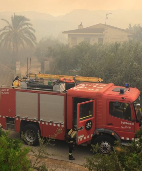 El incendio de Paüls detona bombas desperdigadas de la Guerra Civil