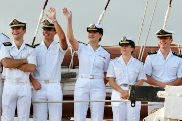 La princesa Leonor vuelve a ‘Elcano’ en Gijón para terminar su formación en la Armada