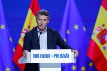 Última hora de la actualidad política, en directo | Feijóo, en el congreso del PP: “Quiero un Gobierno en solitario, pero no vamos a poner un cordón sanitario a Vox”