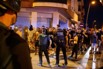 Un detenido y cinco heridos en Torre Pacheco en una nueva noche de enfrentamientos tras las proclamas contra migrantes