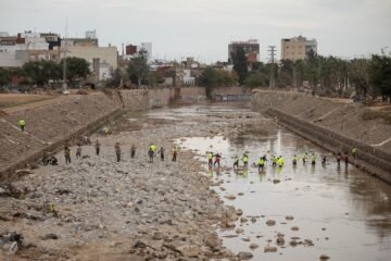 El nivel del agua del barranco del Poyo en Massanassa subió cuatro metros en 15 minutos en la tarde de la dana