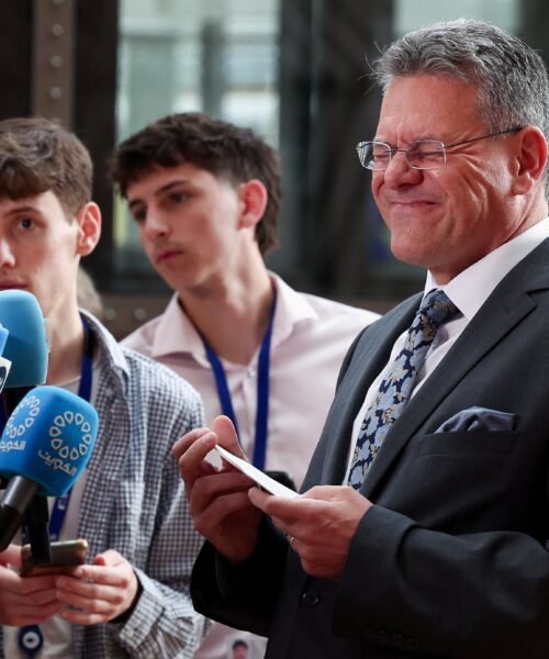 Bruselas considera “inaceptable” el arancel del 30% anunciado por Trump y presenta medidas de respuesta por valor de 72.000 millones
