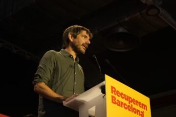 Urtasun a Sánchez: “Sumar no esperará al PSOE para desarrollar una agenda contra la corrupción”