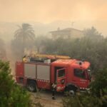 Confinar antes que evacuar ante los grandes incendios: “Es mucho más seguro estar en un domicilio que huir en coche”