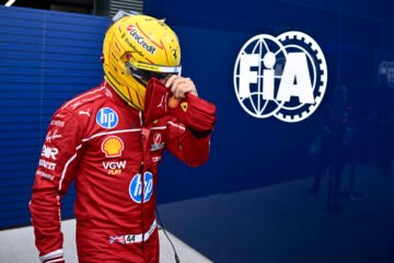 Lewis Hamilton: «Soy un completo inútil. Quizá Ferrari necesita cambiar de piloto»