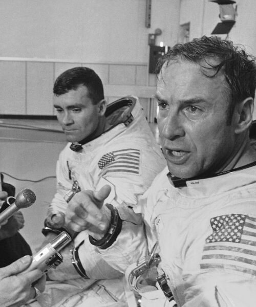 Muere a los 97 años el astronauta Jim Lovell, el comandante del Apolo 13 que pronunció la famosa frase «Houston, tenemos un problema»