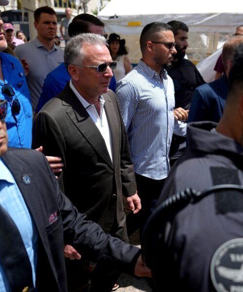 Última hora del conflicto en Oriente Próximo, en directo | El enviado especial de EE UU acude en Tel Aviv a la protesta de las familias de los rehenes israelíes