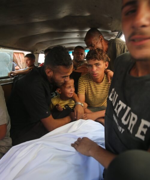Última hora del conflicto en Oriente Próximo, en directo | La Media Luna Roja denuncia la muerte de un trabajador por un ataque “deliberado” del ejército israelí a su sede en Gaza