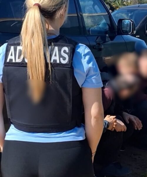 La Guardia Civil libera a 18 personas que eran explotadas para la fabricación ilegal de tabaco en Andalucía