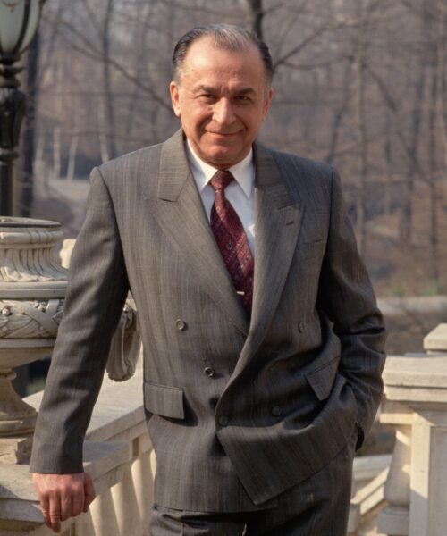 Muere Ion Iliescu, primer presidente de la Rumania poscomunista, a los 95 años 