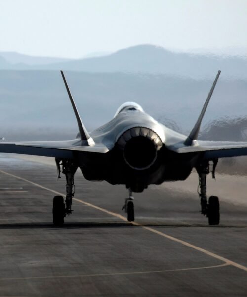 El Gobierno aparca la compra de cazas F-35 estadounidenses y busca alternativas europeas