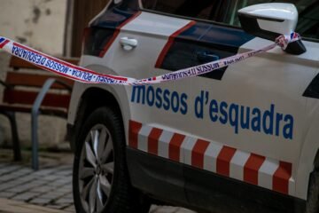 Los Mossos d’Esquadra paran a un camionero por hablar por teléfono y le encuentran 200 kilos de cocaína y 200 de hachís