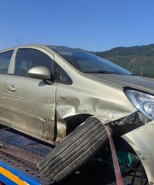 Investigado un joven de 15 años por robar un coche y casuar un accidente en Ponferrada bajo los efectos de las drogas