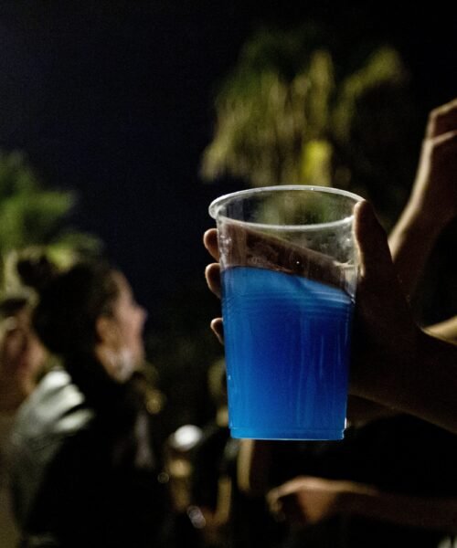 Barcelona extiende la prohibición de las ‘rutas de alcohol’ a las 24 horas del día en toda la ciudad