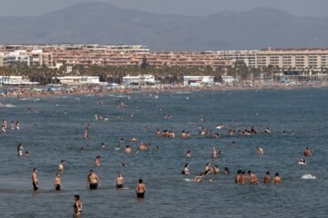 La Aemet activa avisos por altas temperaturas en 24 provincias