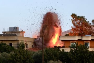 Última hora del conflicto en Oriente Próximo, en directo | Israel ataca supuestas infraestructuras de Hezbolá en el sur de Líbano y avisa de más bombardeos