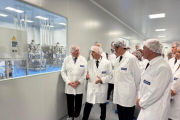 Hipra inaugura su campus para ser estratégica en la producción de vacunas frente a pandemias