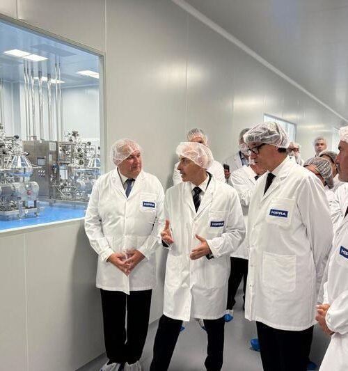 Hipra inaugura su campus para ser estratégica en la producción de vacunas frente a pandemias