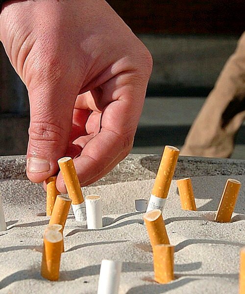 Abandonar el tabaquismo, incluso a una edad avanzada, se asocia a una pérdida de capacidades cerebrales más lenta