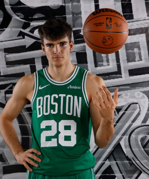 Hugo González: «Jugar con la camiseta de los Celtics es una responsabilidad. Aquí se respira historia y tradición»