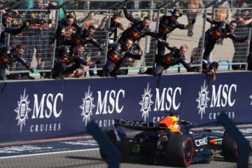 Verstappen arrasa en Austin y pone de los nervios a McLaren