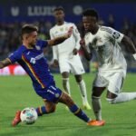 Vinicius se cargó a dos y salvó a su equipo