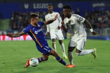 Vinicius se cargó a dos y salvó a su equipo
