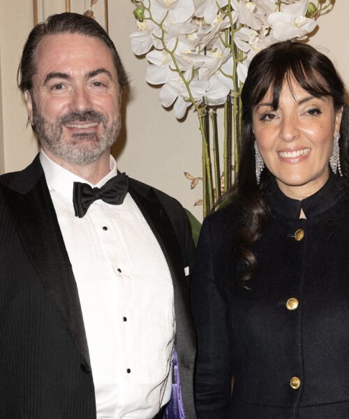 Los miembros de la familia imperial Napoleón, desolados por el robo de las joyas del Louvre pertenecientes a reinas de su dinastía y de la Casa Orleans