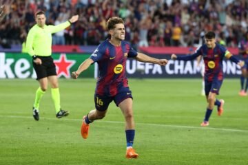 Fermín y Rashford se llevan por delante a un Olympiacos con 10