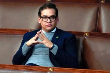 Trump indulta a George Santos, el congresista republicano que se inventó su currículo