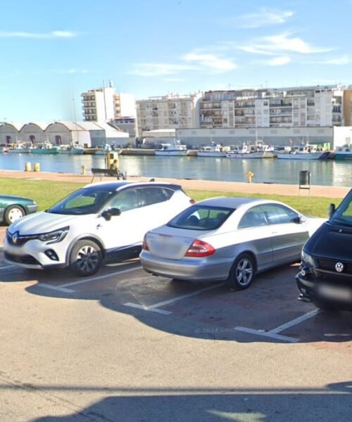 Una mujer fallece y otra sale ilesa tras precipitarse el coche en el que viajaban a un río de Gandía